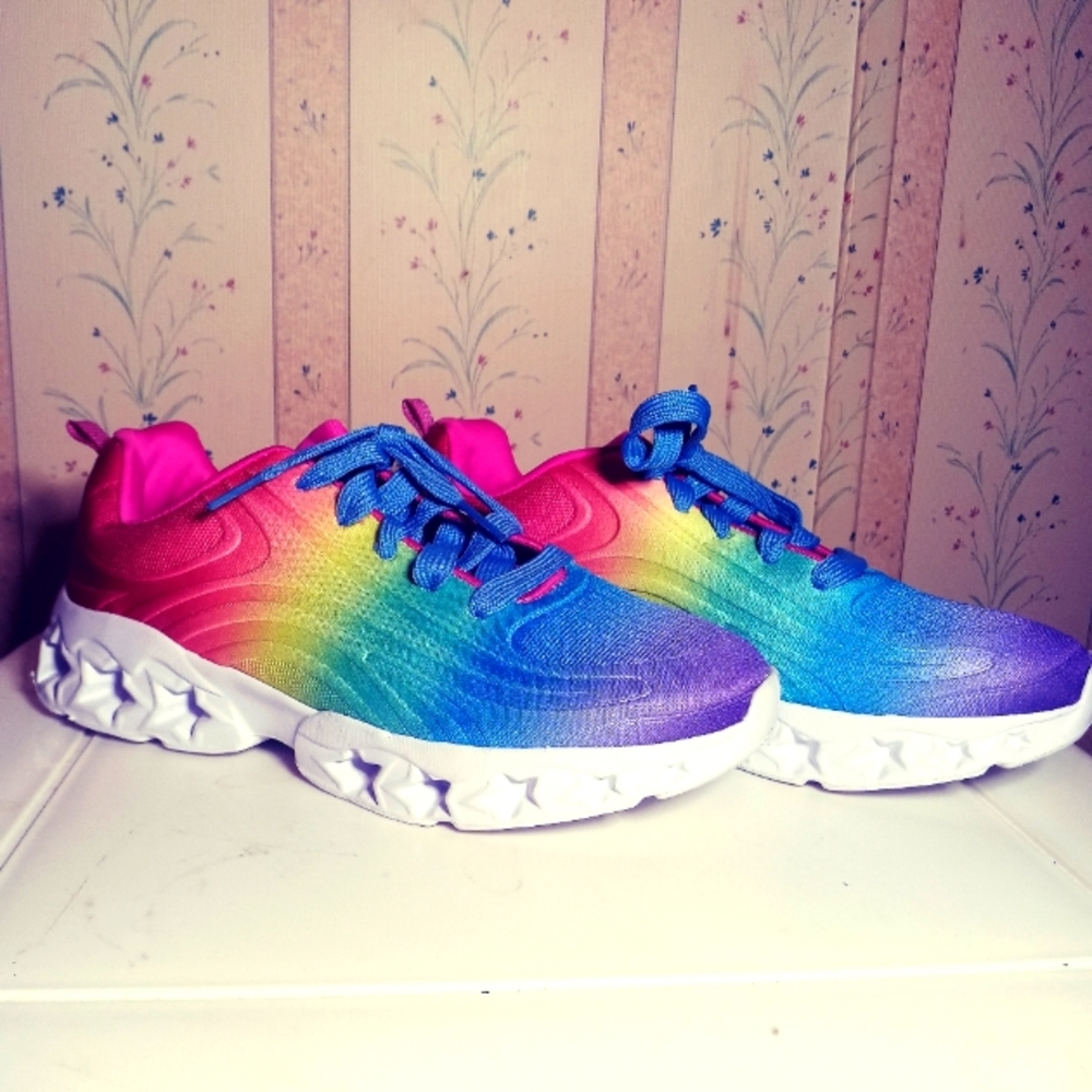 Big Girls size 4 athletic shoes
